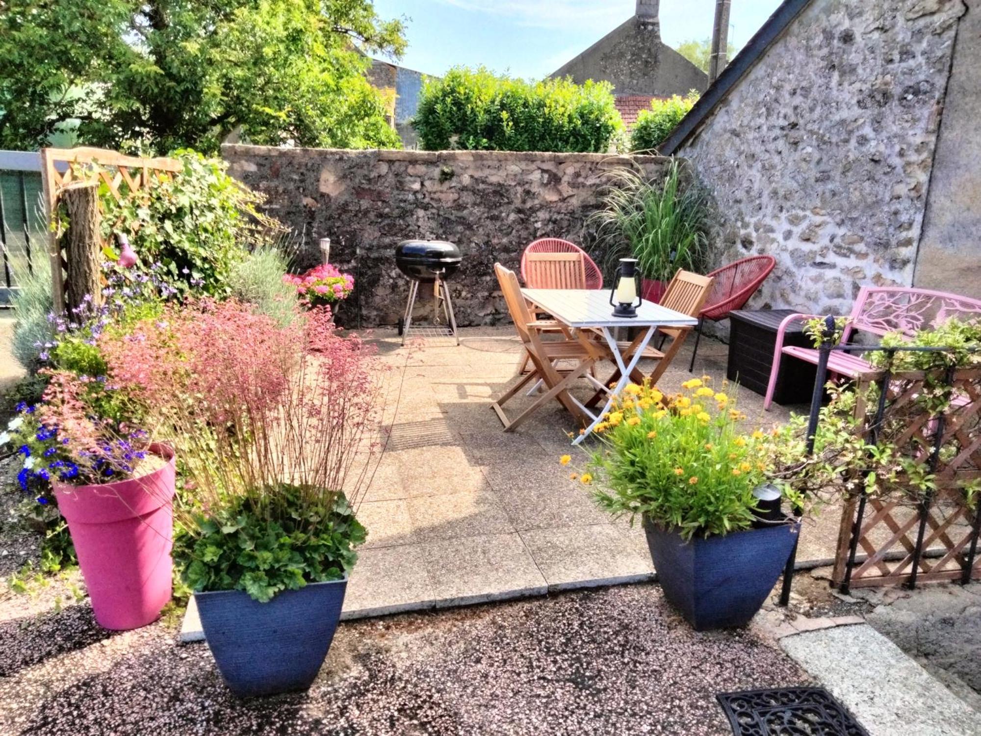 Appartement Dans Le Morvan 16 Min De L'Autoroute Beauvilliers  Kültér fotó